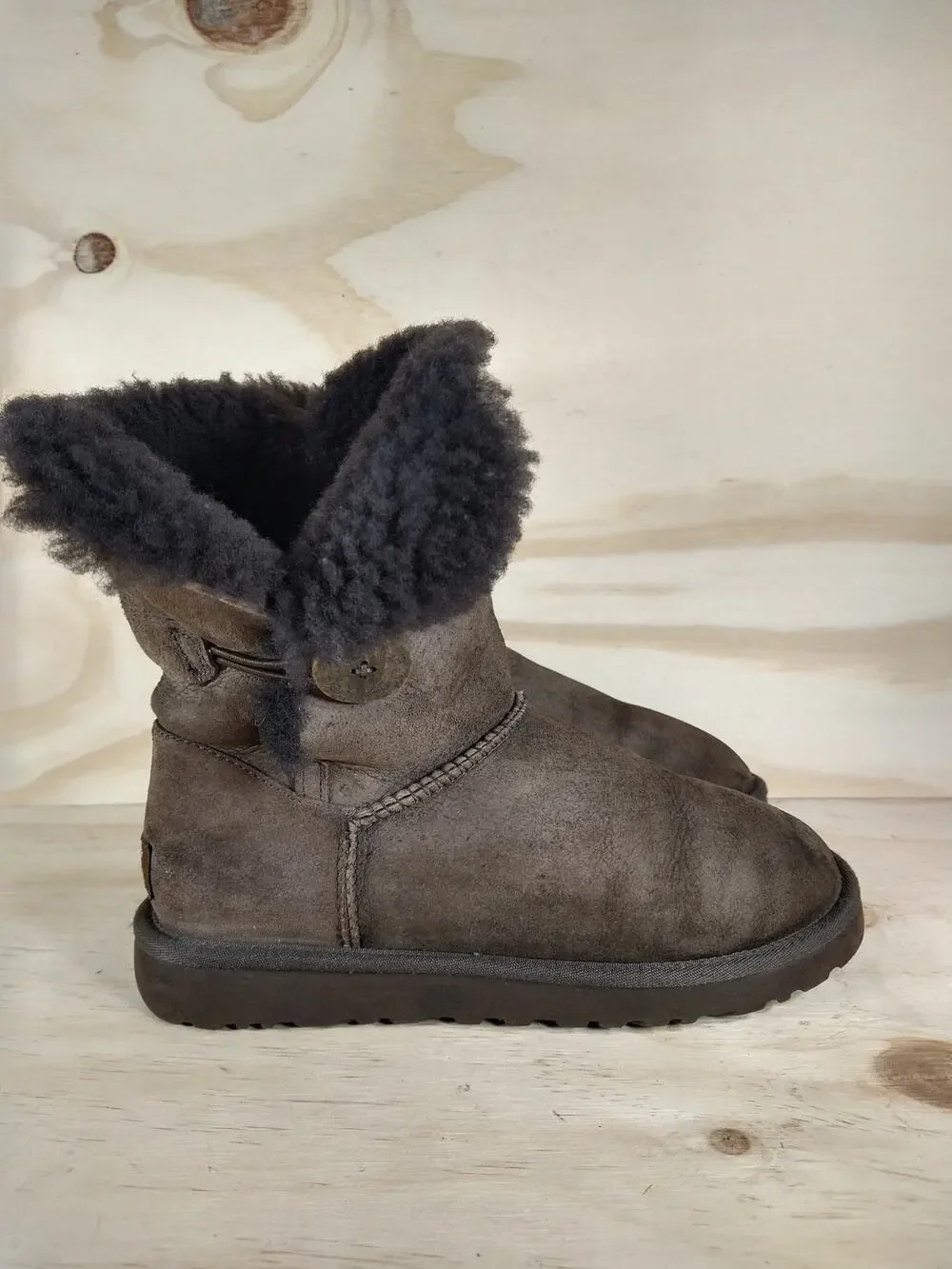 UGG Australia - Bailey Button - Boots - Brown/Black - Women's - 7
